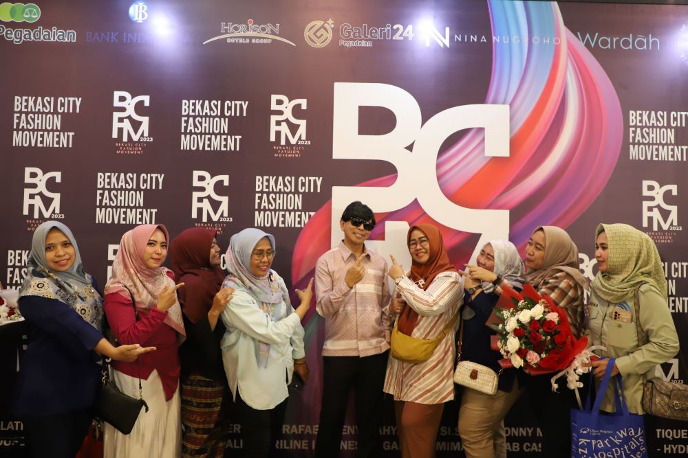 Kadis Kominfostandi Tampil di Gelaran Bekasi City Fashion Movement 2023