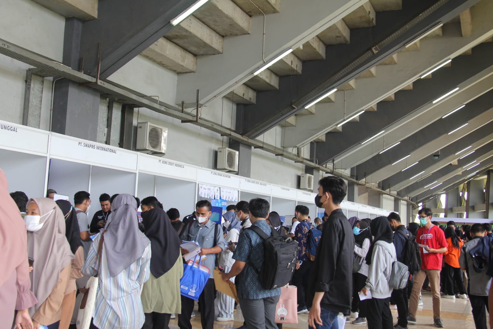 Antusiasme Ribuan Job Seekers Penuhi Job Fair Kota Bekasi 2023