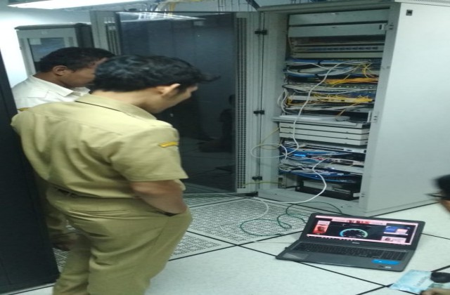Pengecekan bandwitdh internet isp PT TELKOM di ruang data center