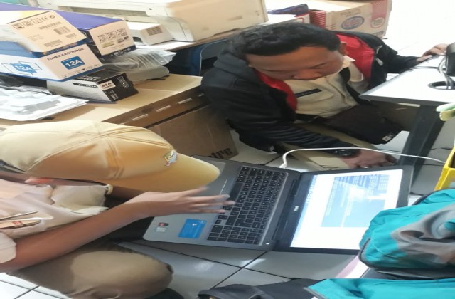 Monitoring Jaringan Internet Diskominfo untuk PPDB Online 2019 di SMP Negeri 1 Kota Bekasi