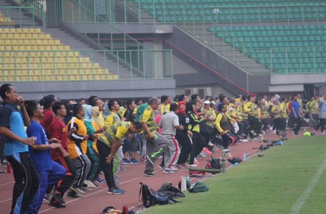 Pemerintah Kota Bekasi Wajibkan Aparatur Sipil Negara Senam Sparco Di Stadion Patriot Chandrabaga