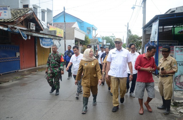 Wakil Wali Kota Bekasi Kunjungi Lokasi Terdampak Banjir di Medan Satria